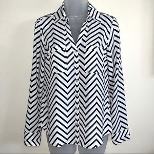 The Portofino Shirt by Express in Black and White Print - Sz. XS